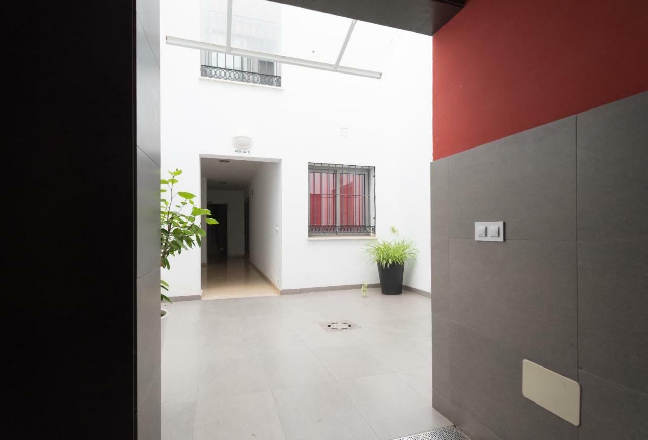 Homely Malaga Plaza Montano Málaga Exterior foto