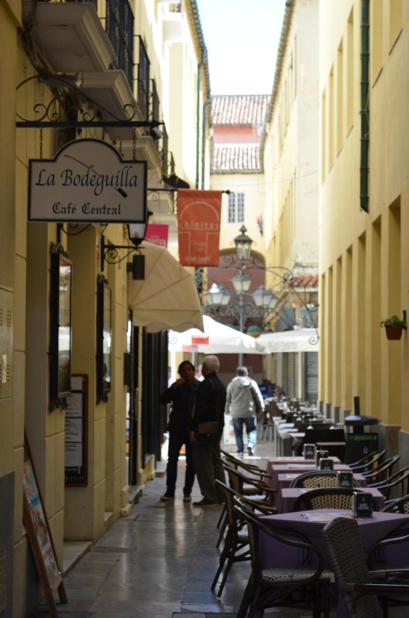 Homely Malaga Plaza Montano Málaga Exterior foto