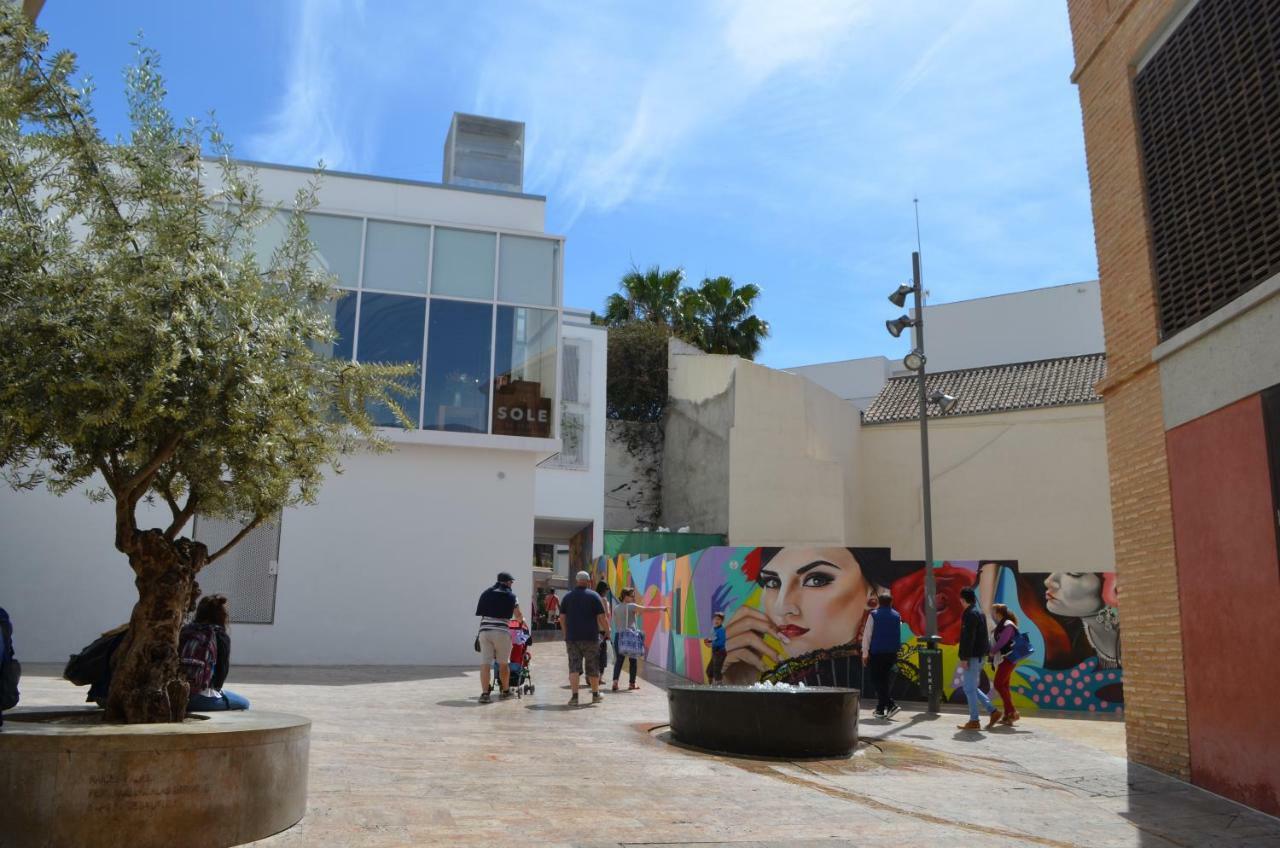 Homely Malaga Plaza Montano Málaga Exterior foto
